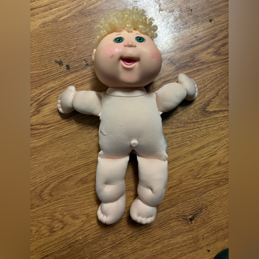 2015 Cabbage Patch Kid Blonde Hair and Green Eyes - Soft Skin Baby Toy